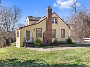 361 High St, Stirling, NJ 07980