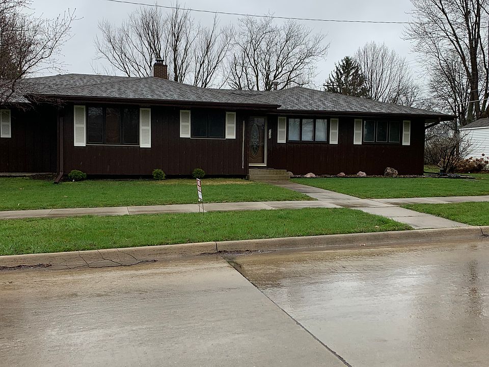 1st image of 2122 Crescent Dr