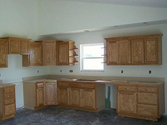 Lots of cabinets