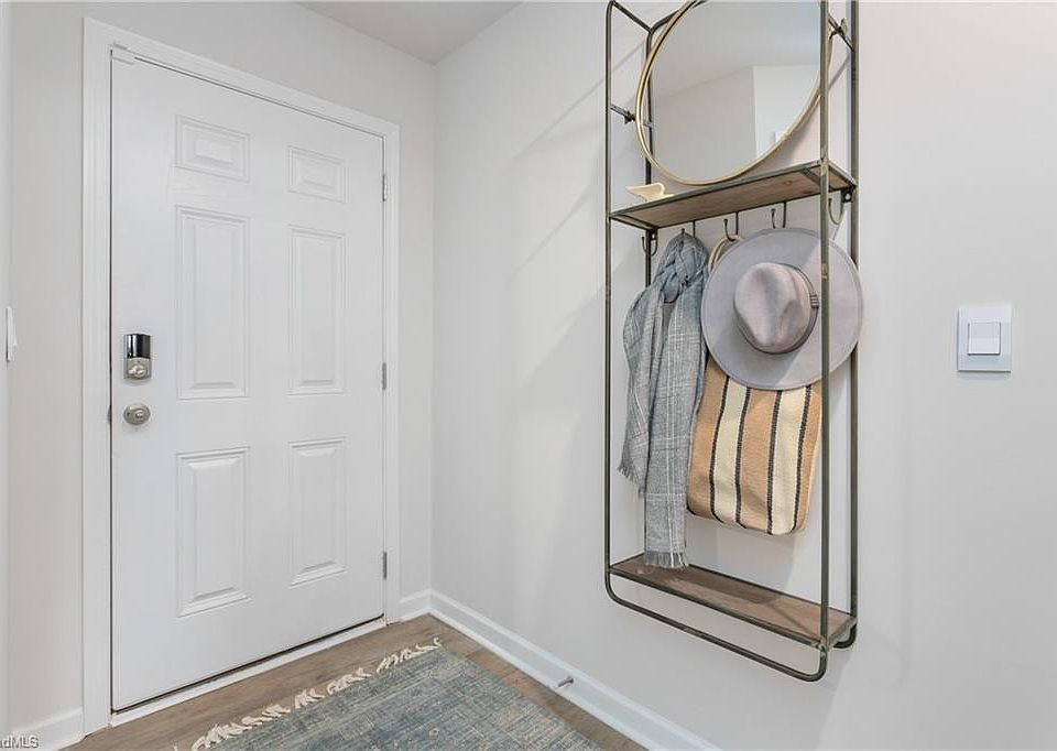 1st image of 3217 Mallory Dr #287
