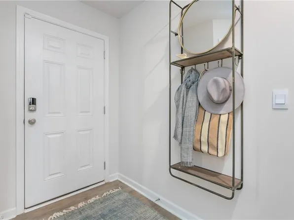 3217 Mallory Dr #287, Haw River, NC 27258