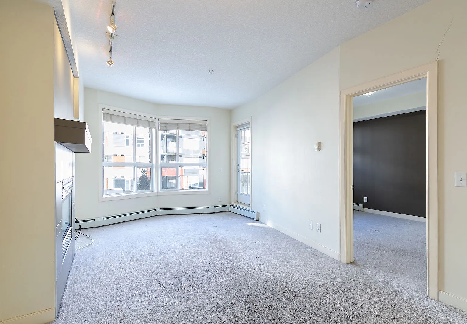 Spacious 1 Bedroom Condo in the Heart of Marda Loop CIP116 — Photo 4