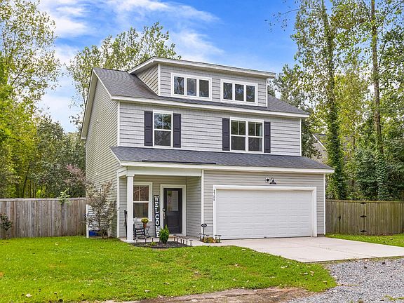 3rd image of 2380 Storen St