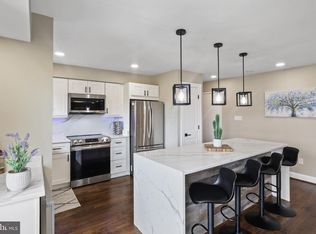 3240 S 28th St APT 402, Alexandria, VA 22302