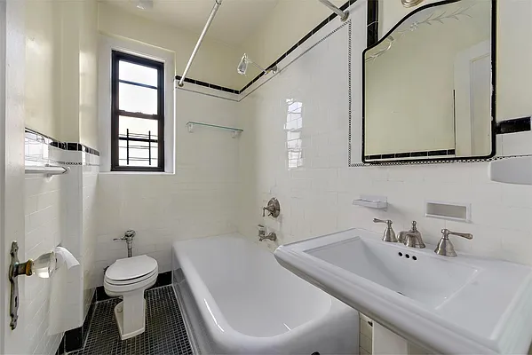 Sold by Exclusive Properties Sotheby's International Realty | media 9