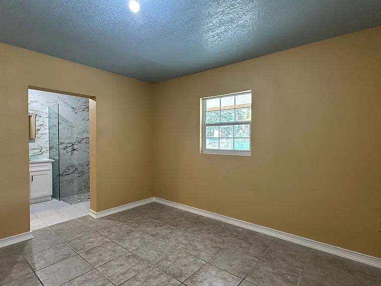 261 Caldwell St — Photo 15