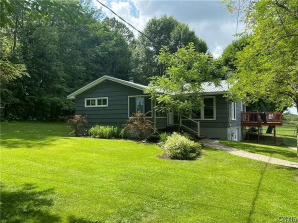 27317 Five Corners Rd, Calcium, NY 13616