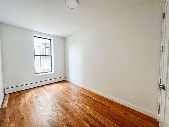 4th image of 909 Dekalb Ave #3B
