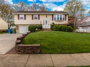 632 Bamford Rd, Cherry Hill, NJ 08003