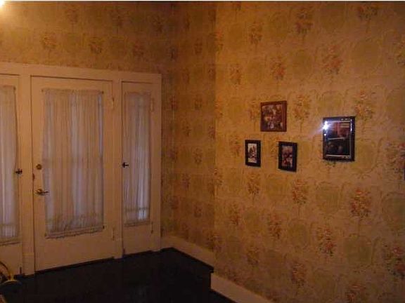 3rd image of 726 S Avenue H