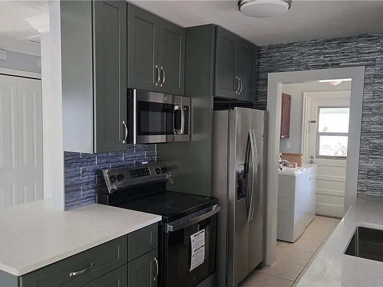 18448 Iris Rd — Photo 3