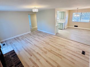 6801 Willowwood Way, Sacramento, CA 95831