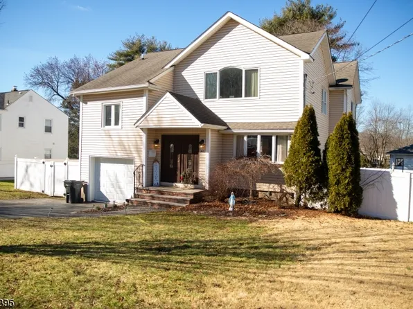 405 Burnet Pl, Paramus Boro, NJ 07652