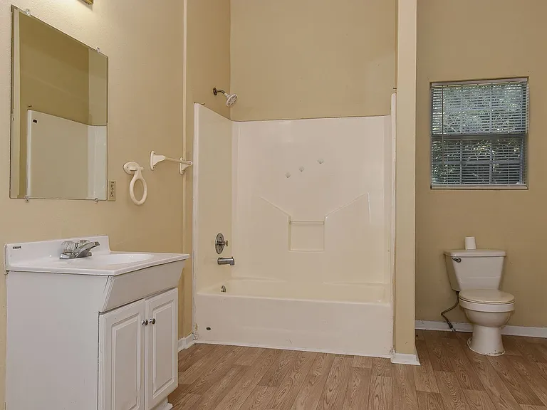 418 FM 513 S — Photo 21