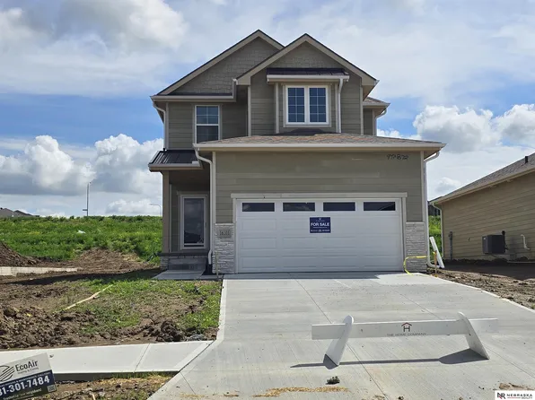 16101 Isabella St, Bennington, NE 68007