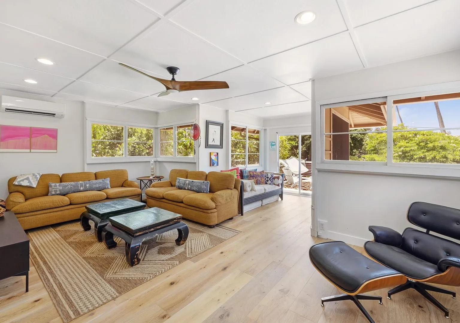 Hale Pellicano w/ Private Backyard, Hot Tub, Lush Lawn & Kawela Bay Access — Photo 3