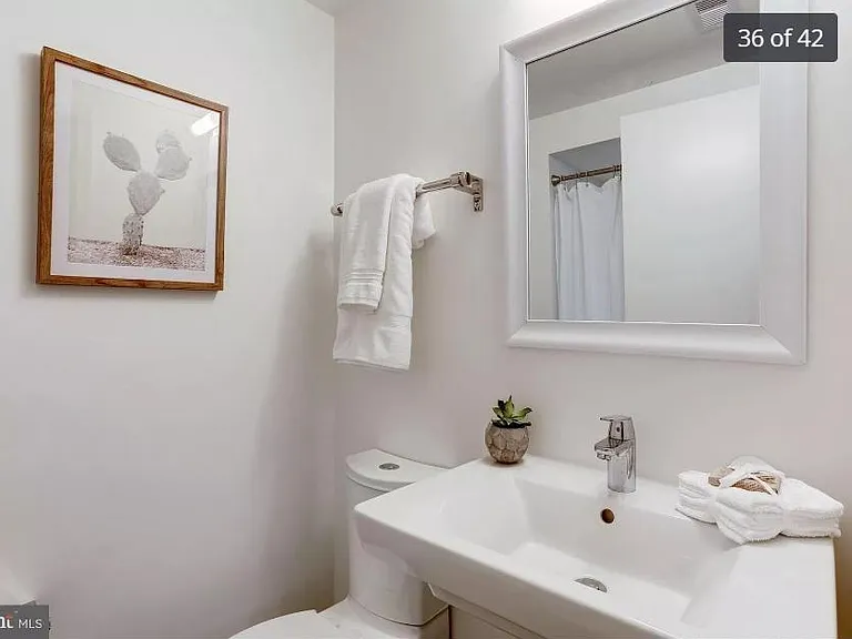 Downstairs full bath