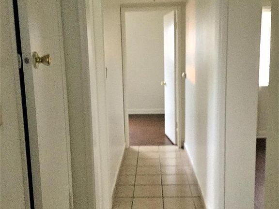4th image of 4376 W 130th St APT C
