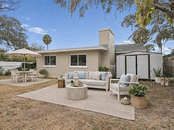 5th image of 7232 Dianne Dr