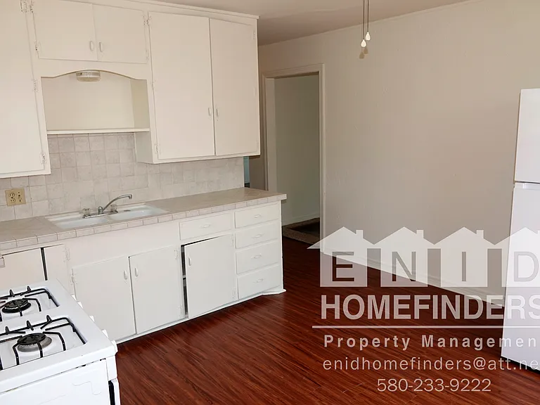 608 W Cherry Ave — Photo 5