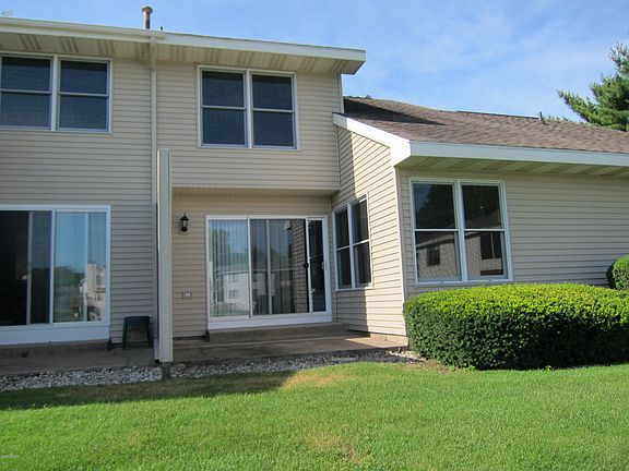 3rd image of 3774 Woodbridge Ln