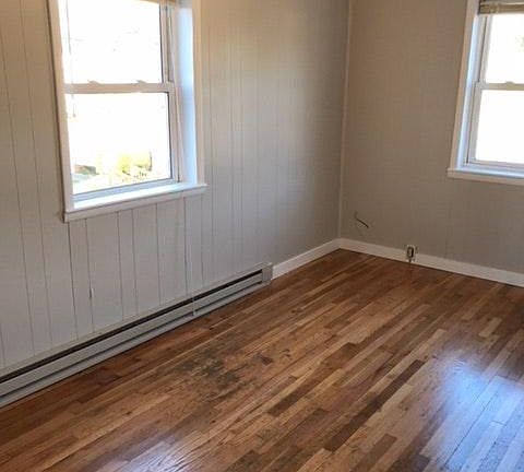2nd image of 622 Shop St APT B