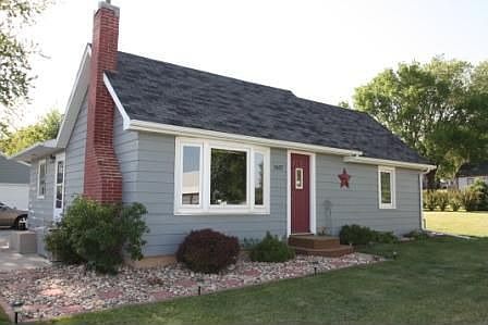 1st image of 1407 4th St