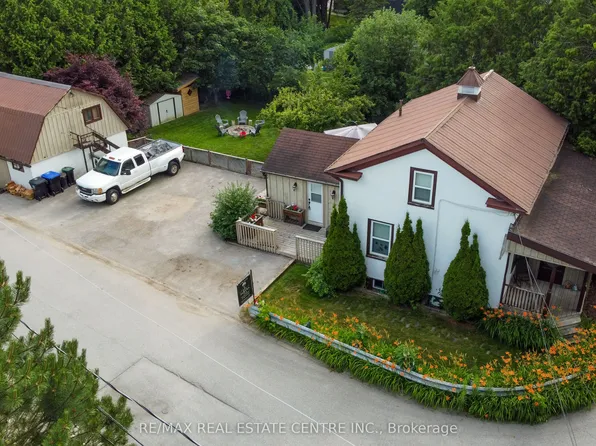 5 E John St N, Innisfil, ON L0L 1K0