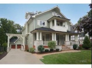 735 N Main St, Glen Ellyn, IL 60137
