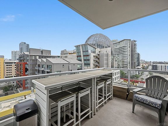 4th image of 253 10th Ave Unit 1001