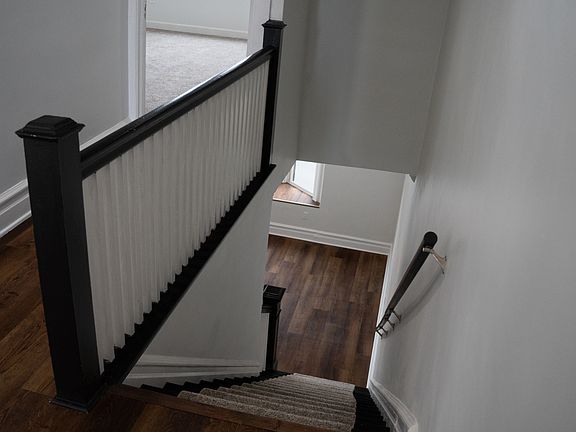 5th image of 1127 Hamilton St #1