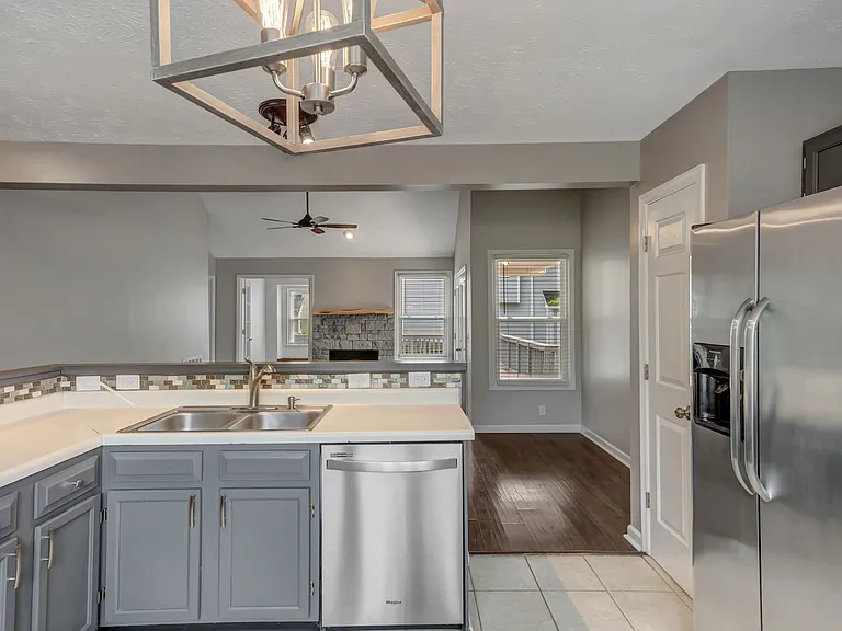 125 Agee Cir E — Photo 9