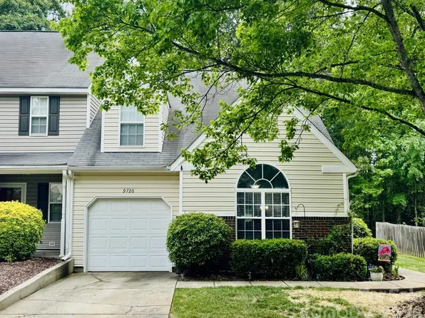 9720 Mattforest Cir, Charlotte, NC 28277