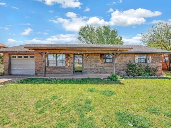607 Lacy Ter, Arapaho, OK 73620