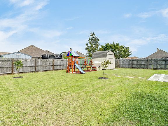 2nd image of 107 Summit Crest Dr