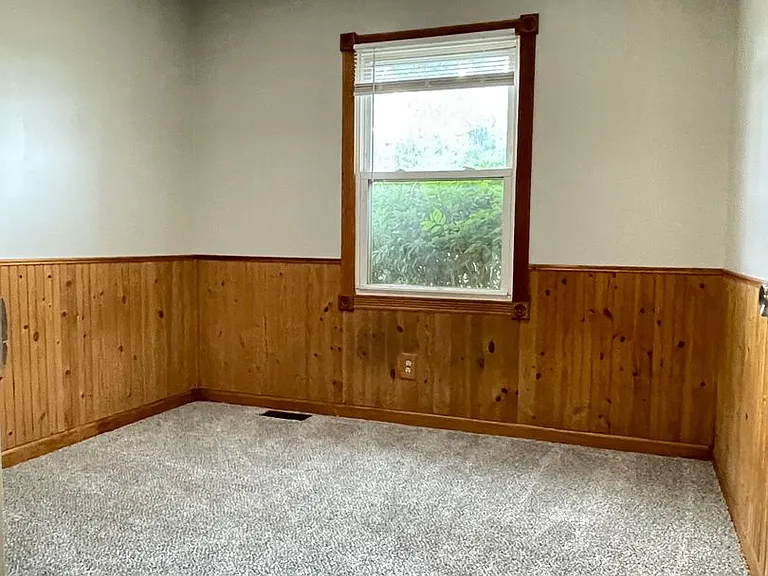 10909 Leavenworth St — Photo 25