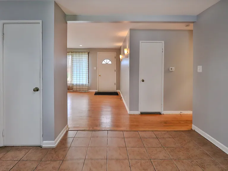 7119 Stanford Dr — Photo 17