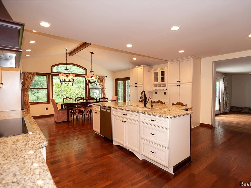 19177 Meridian Rd, photo 11
