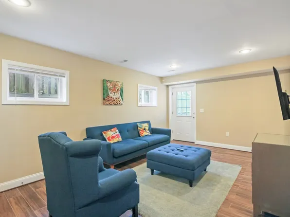 624 Us Highway 29 #Id1395358p, Falls Church, VA 22046