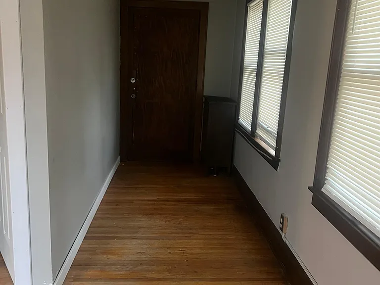 1907 Willow Ave N #1 — Photo 9