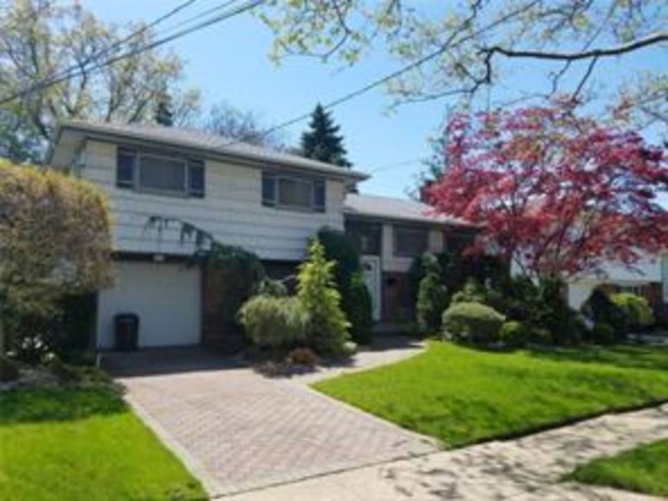 2nd image of 970 Cherrywood Dr