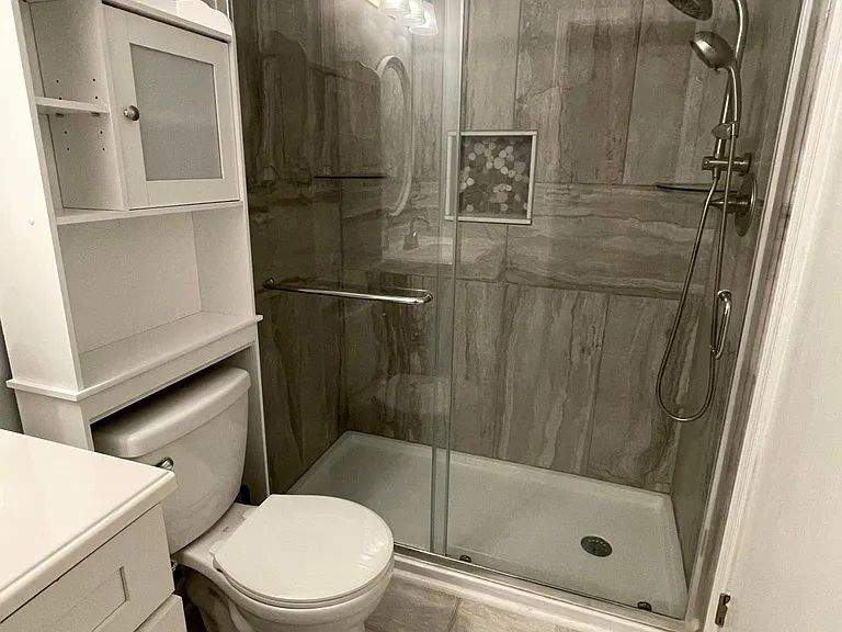 8425 Klarey Ct — Photo 6