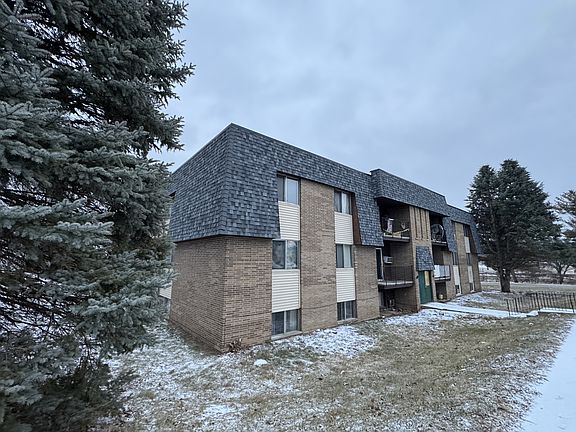 2nd image of 2907 La Salle Ave #3