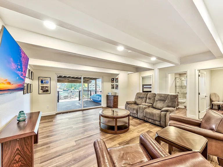 1661 Venice Dr — Photo 16