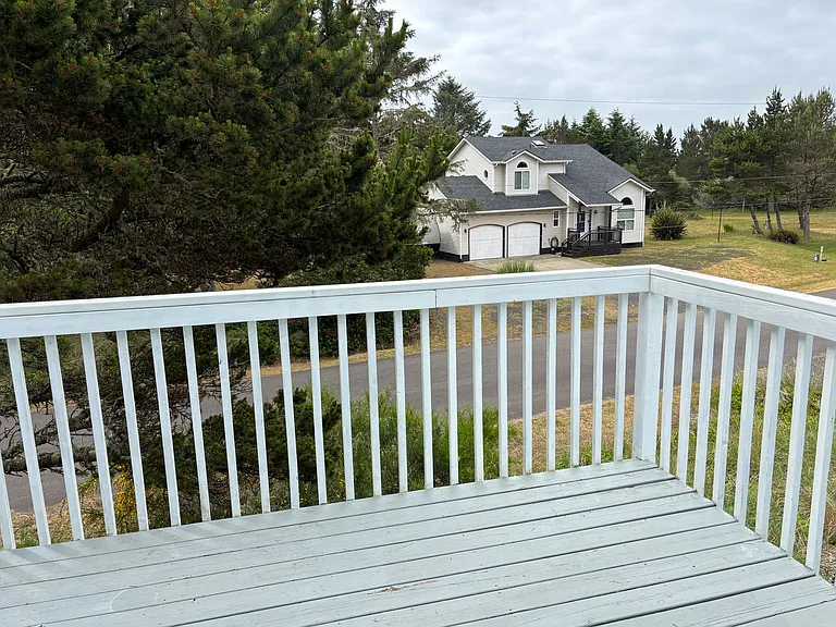 905 Pacific Surf Ave SW — Photo 29