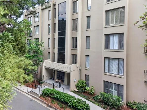 2769 Peachtree Rd NE APT 10, Atlanta, GA 30305