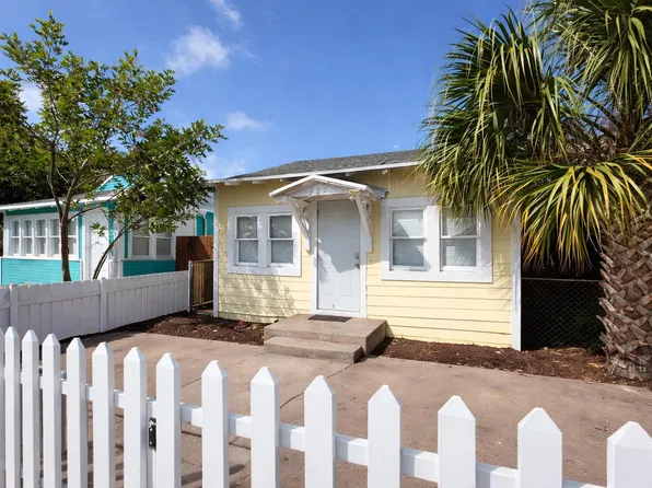 327 S L St, Lake Worth, FL 33460