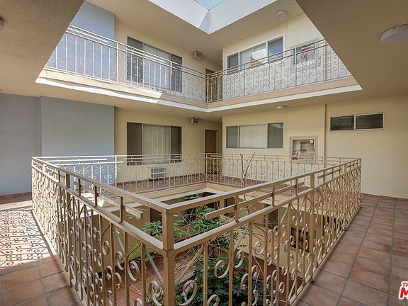 3rd image of 1030 N Orange Grove Ave APT 307