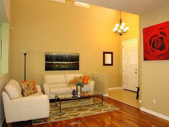 4th image of 5304 Manderston Dr