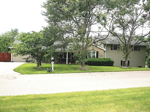 129 Edgewood Dr, Bedford, IN 47421